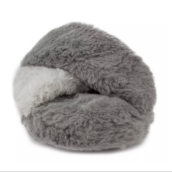 Fluffy Criss-Cross Slippers - Picture 4 of 7